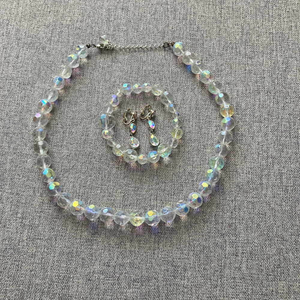 Womens costume jewelry 3 piece set